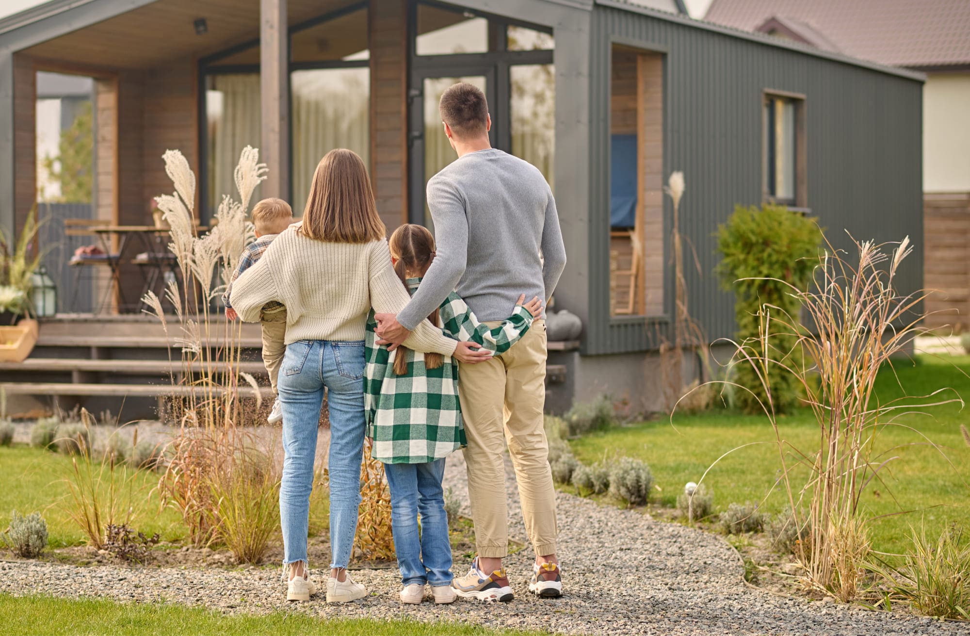 familia en casa modular